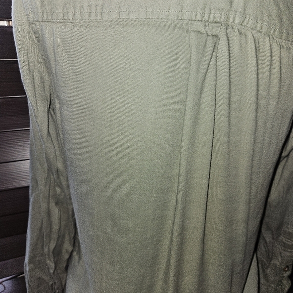 So Womans Green Long Sleeve Button Up Shirt Size XS - Picture 7 of 12
